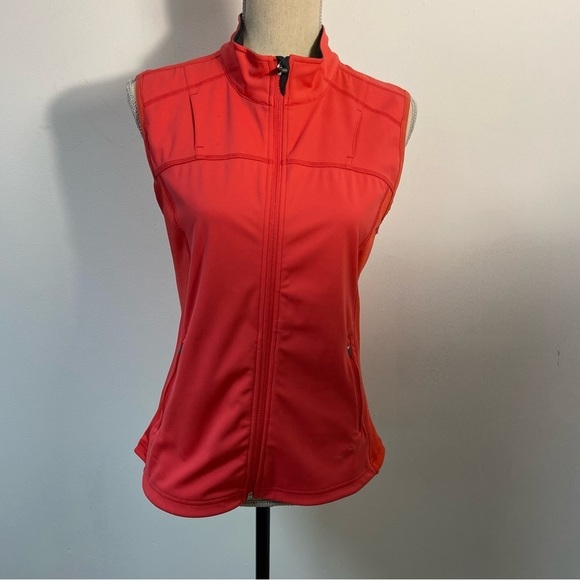 Athleta Ladies Activewear Vest full Front Zip Raspberry Color Medium Gorpcore - Picture 10 of 14